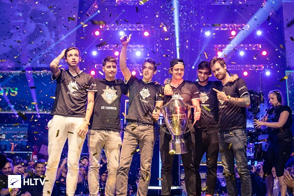 尔历史上的 尔历史上的