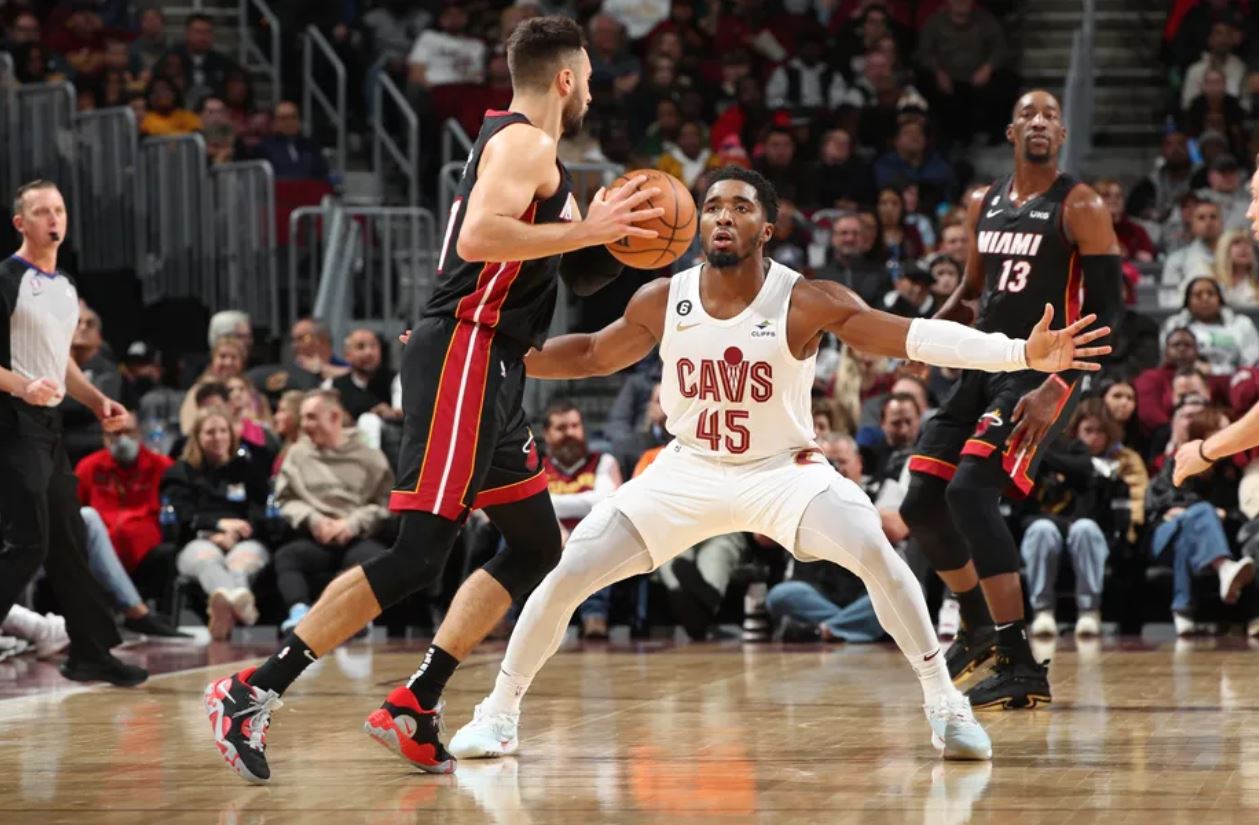 曝哈里森失去独行侠老板绝对信任！送走东契奇成污点 未来恐告别NBA