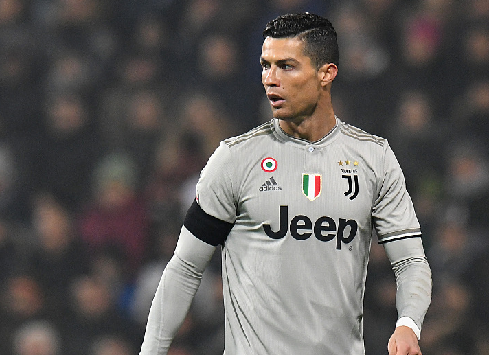 比赛而受伤 比赛而受伤