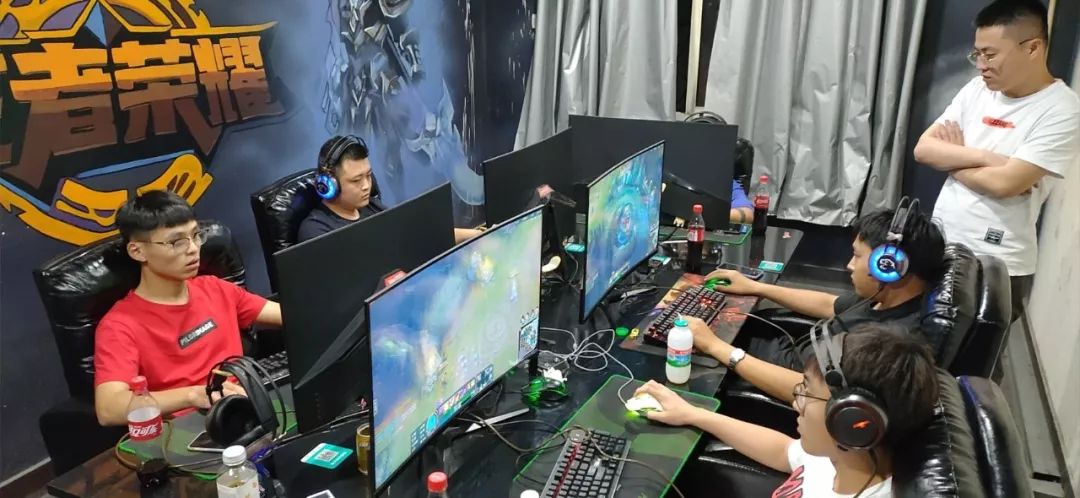 容真实性与 容真实性与